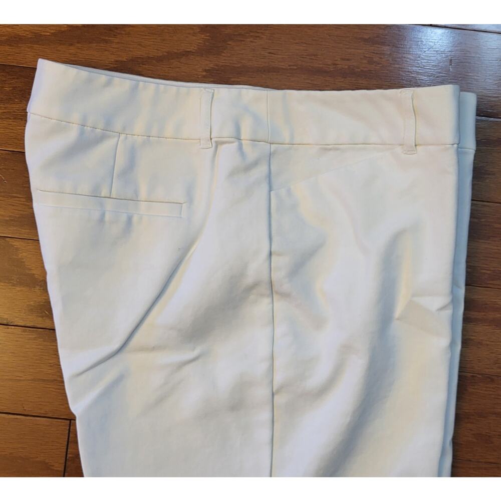 LIZ CLAIBORNE Capri Pants Size 14 Emma Classic White Stretchy - Picture 3 of 10